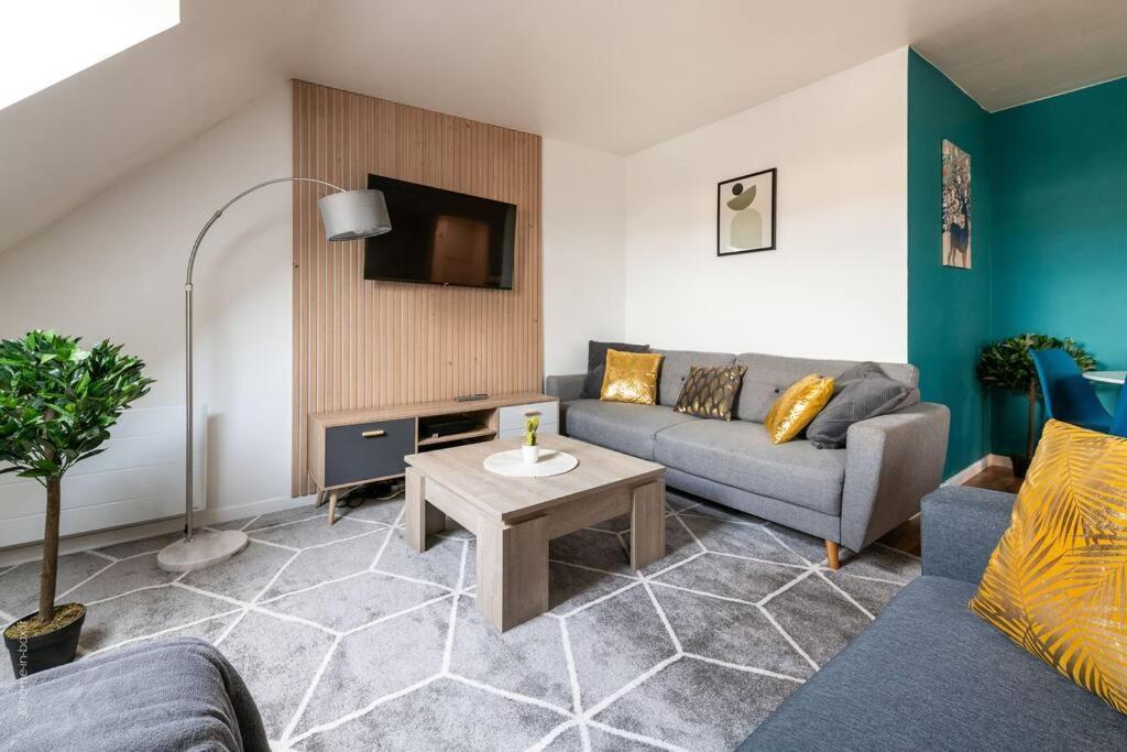 Apartamento La Belle Echappee Parisienne - Gare - Hyper Centre Les Mureaux Exterior foto